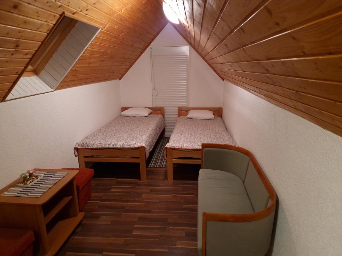 Guest House Wolf II พลิตวิชกา เยเซรา ภายนอก รูปภาพ